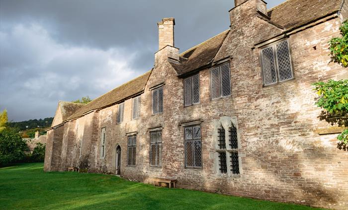 Tretower Court